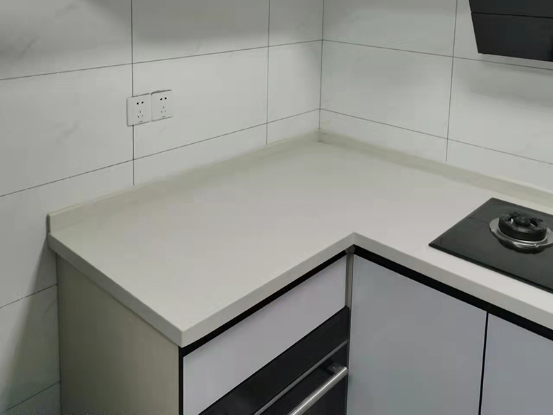 廚房舊灶臺上能直接加不銹鋼臺面嗎？千萬別這樣做(圖2)