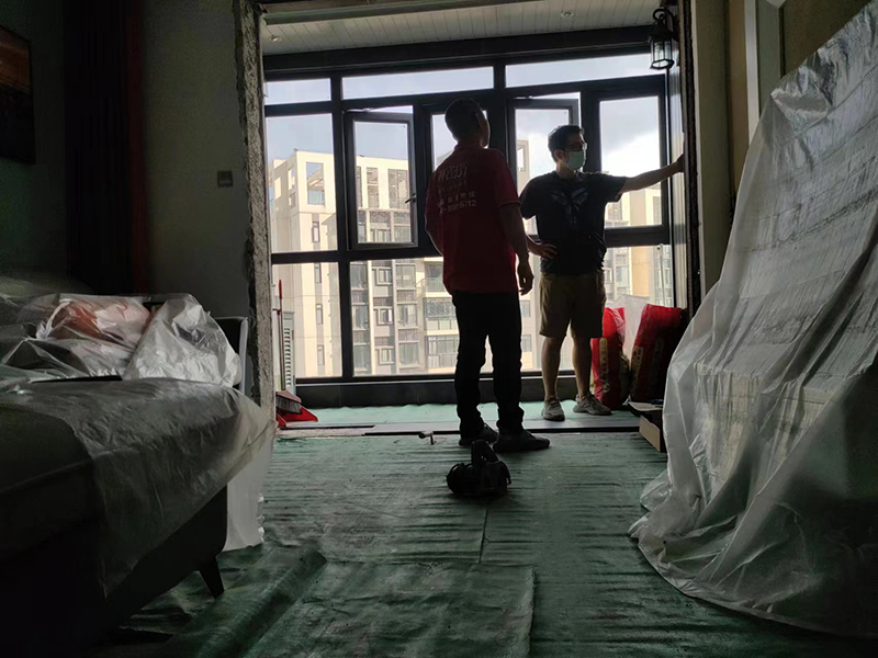 二手房客廳地面翻新怎么鋪地磚？千萬要注意這幾個(gè)細(xì)節(jié)(圖1)