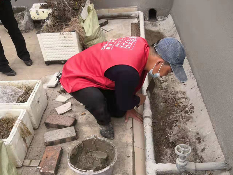 村里外墻翻新怎么處理？農(nóng)村老房子加固翻新技巧(圖1)