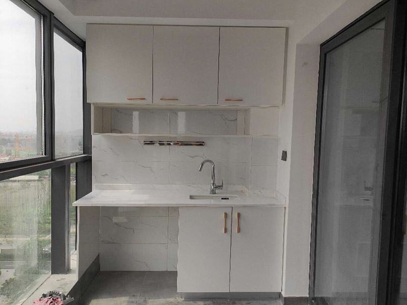 太原陽(yáng)臺(tái)安裝玻璃窗多少錢一平方？(圖4)