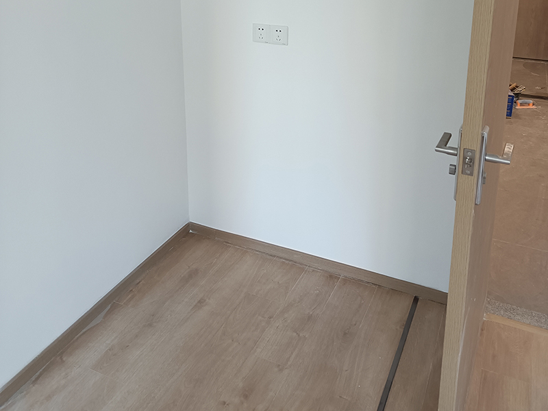 舊地板掉漆、劃痕、坑洼怎么辦？老房子地面簡(jiǎn)單翻新方法介紹(圖4)