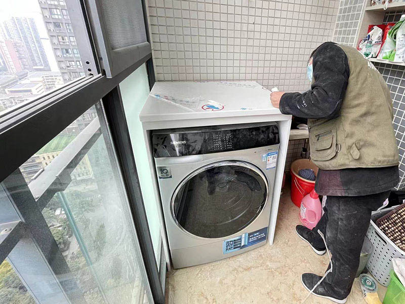 小戶型陽臺裝修如何增加收納空間？(圖3)