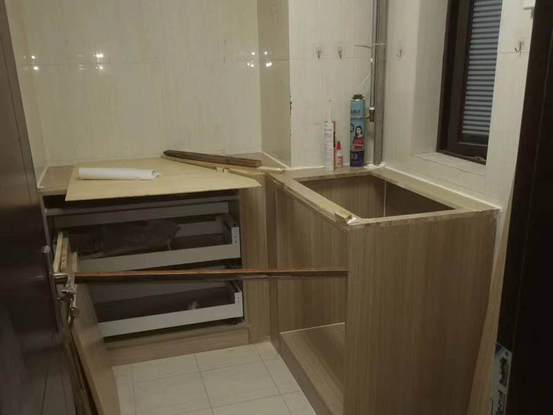 舊廚房翻新改造大概需要花費(fèi)多少錢？