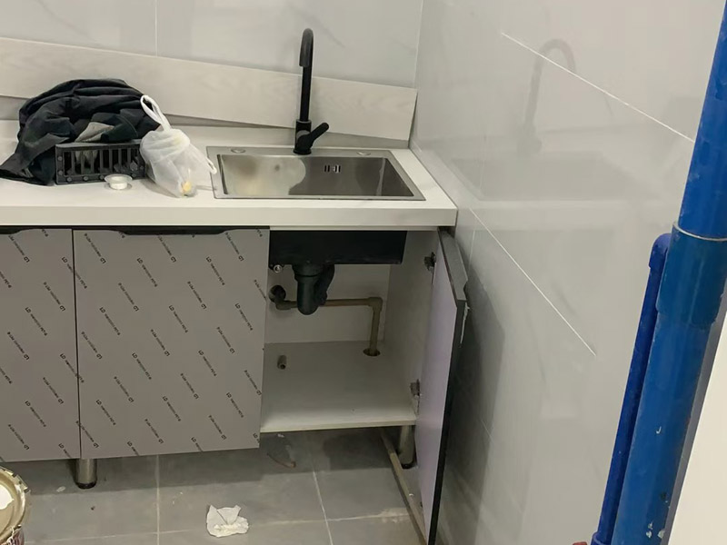 廚房局部改造指南:櫥柜/臺面/地板翻新省錢技巧(圖1) 廚房局部改造指南:櫥柜/臺面/地板翻新省錢技巧(圖1)