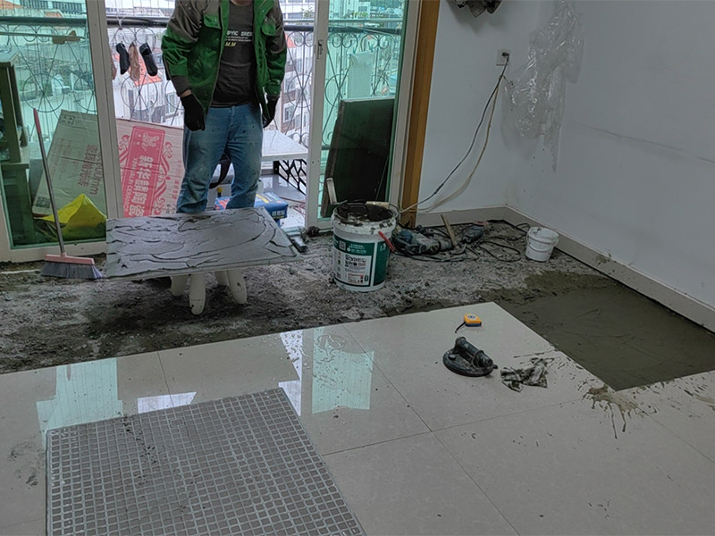 瓷磚開裂保修期多久？裝修合同陷阱與維權(quán)技巧(圖2)