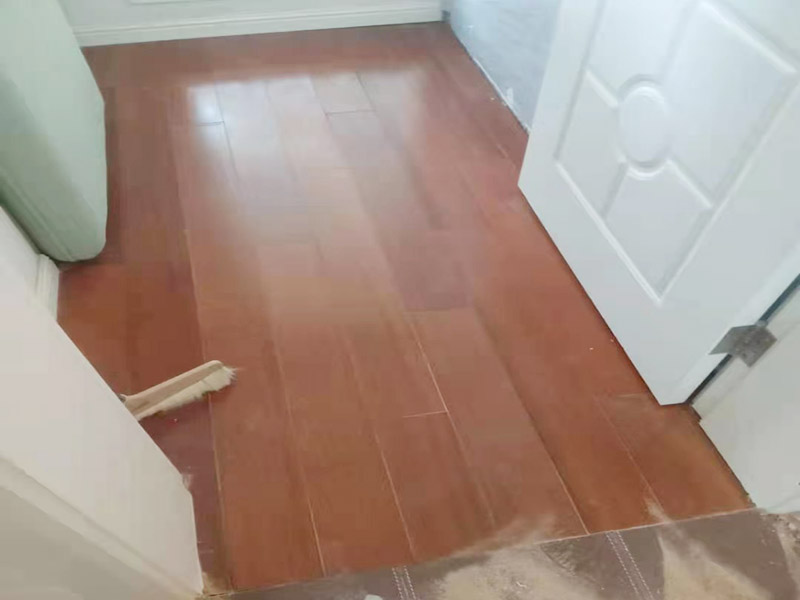 廣州地面安裝地板坡度大怎么解決(圖2) 廣州地面安裝地板坡度大怎么解決(圖2)